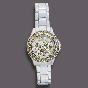 XOXO Women's White & Gold Tone Chronograph Wrist Watch XO5287 New Battery